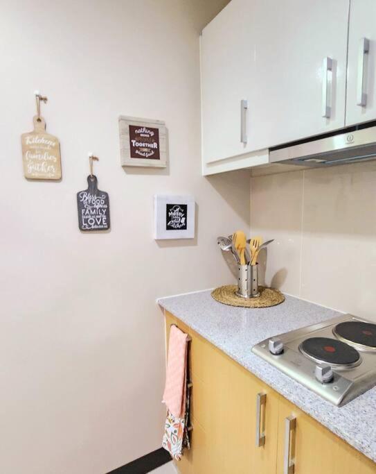 Cosy Executive 1 Bedroom Uptown Parksuites Ultra Fast Internet Manila Bagian luar foto